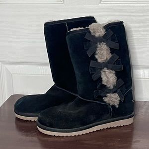 Women’s size 6 UGGs